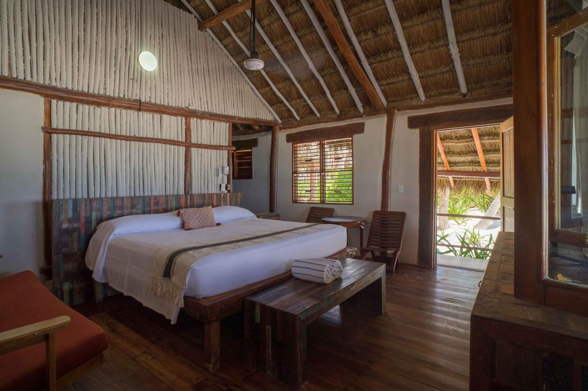 Bt Live Tulum Located At The Party Zone Hotell Eksteriør bilde
