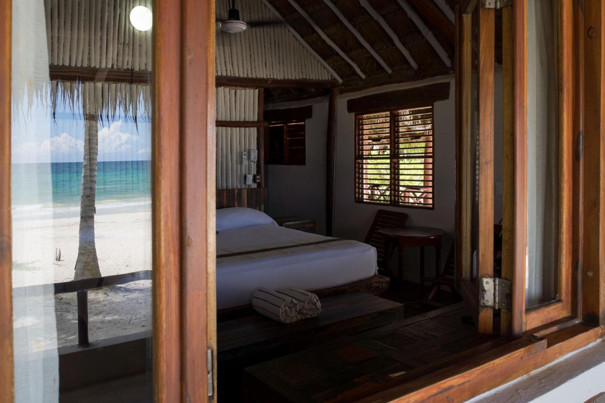 Bt Live Tulum Located At The Party Zone Hotell Eksteriør bilde