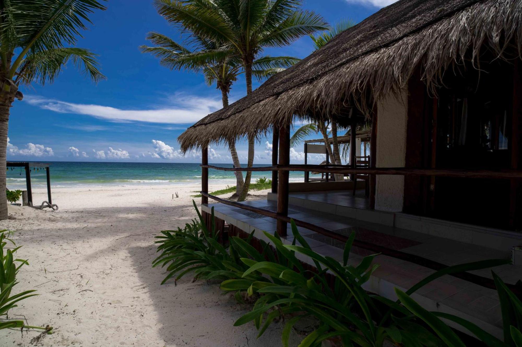Bt Live Tulum Located At The Party Zone Hotell Eksteriør bilde