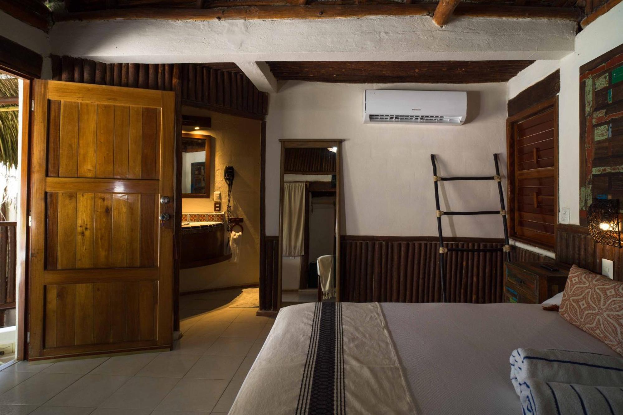 Bt Live Tulum Located At The Party Zone Hotell Eksteriør bilde