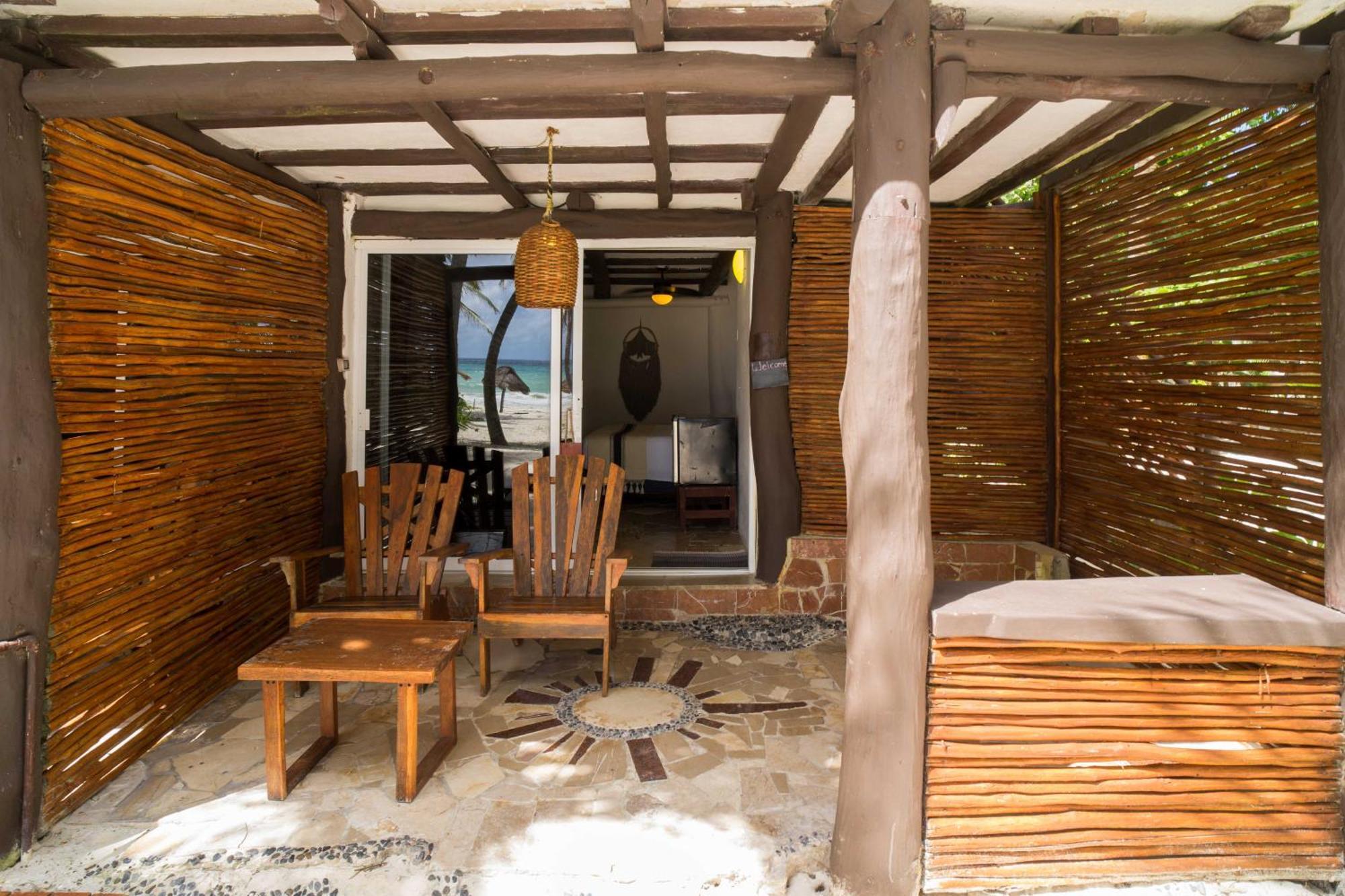 Bt Live Tulum Located At The Party Zone Hotell Eksteriør bilde